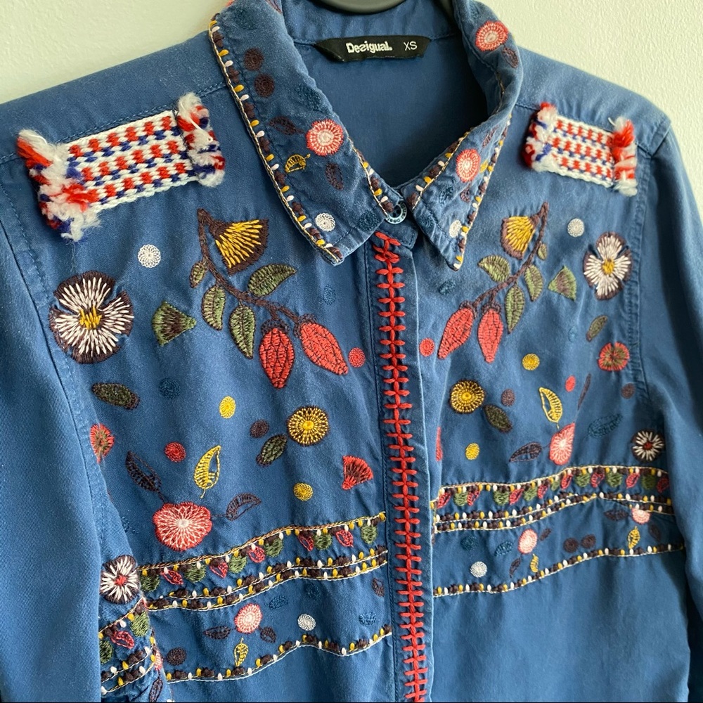 Desigual embroidered buttondown shirt
